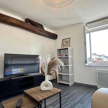 Appartement Cosy En Centre Ville Cholet Esterno foto