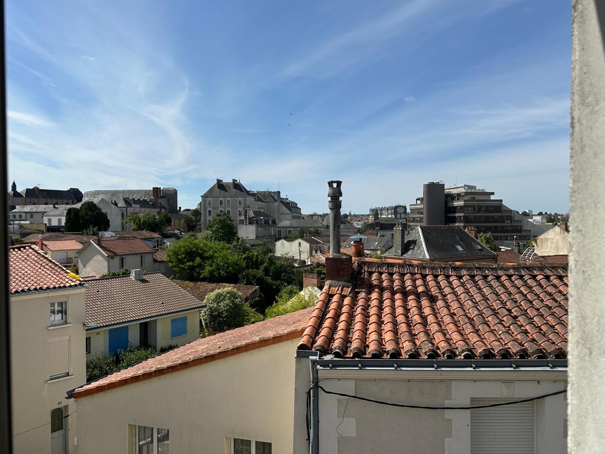 Appartement Cosy En Centre Ville Cholet Esterno foto