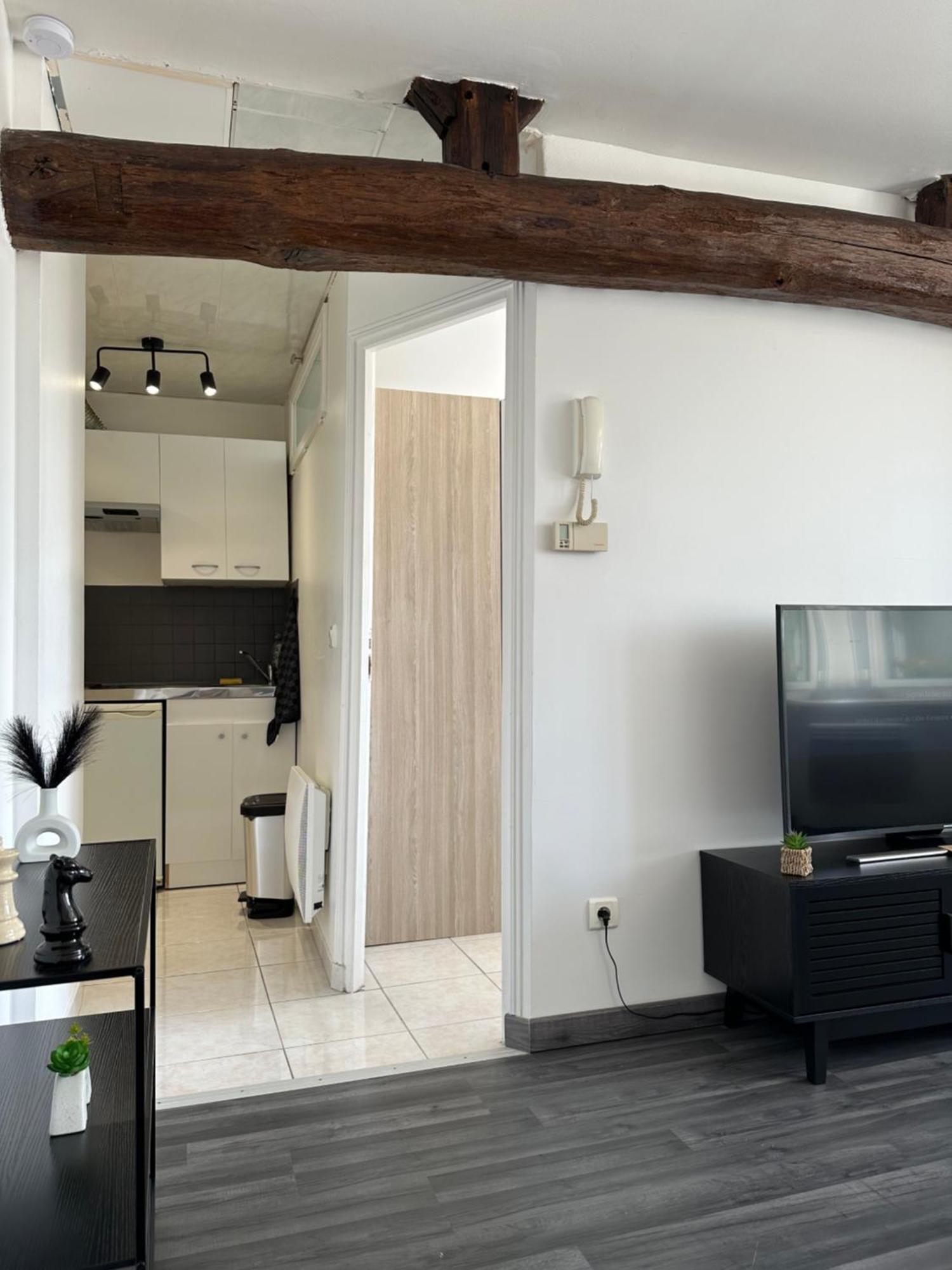 Appartement Cosy En Centre Ville Cholet Esterno foto